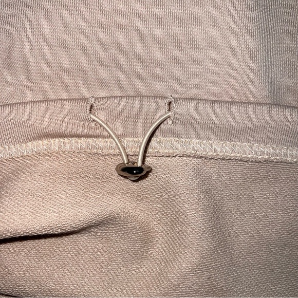 NWT Dazy-Less Women's Cropped Sweatshirt Pink Size Large Crew Neck‎ Pull String - Picture 5 of 11